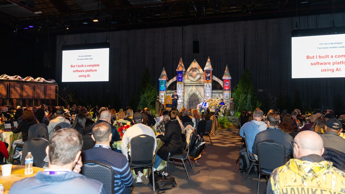 Luke Shankula presenting at MortgageCon